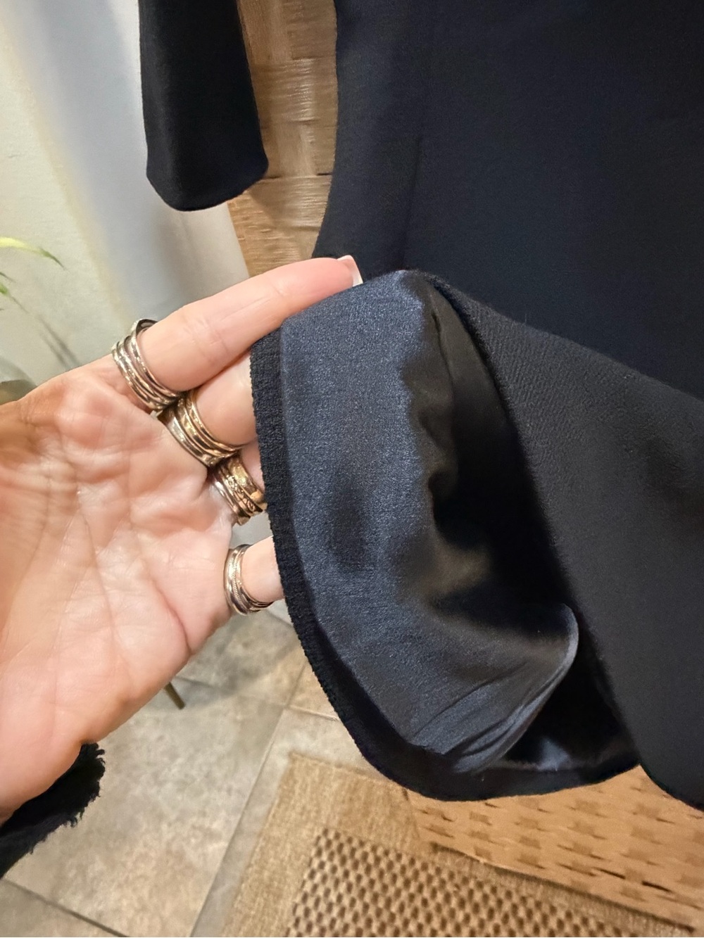 Dolce & Gabbana Size 40 Black Sacred Heart Embroidered Dress Wool Silk Luxury - Picture 5 of 15